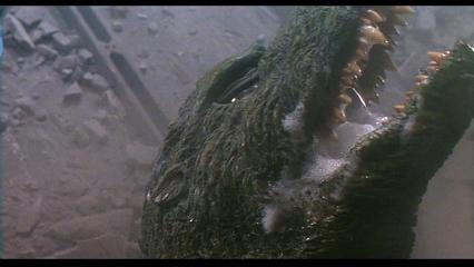 Godzilla Jr agonizando